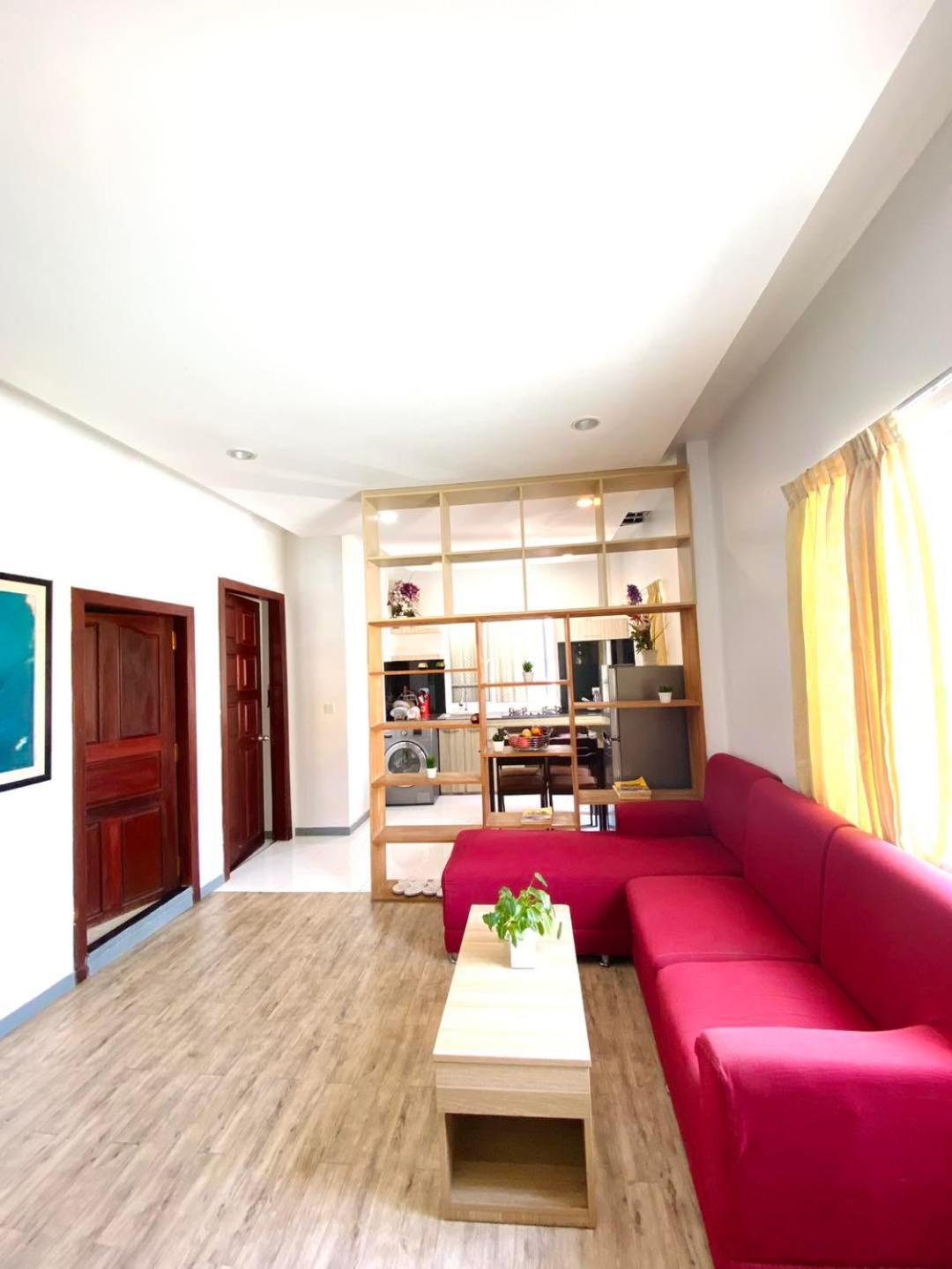 White Residence Hotel & Apartment Phnom Penh Extérieur photo