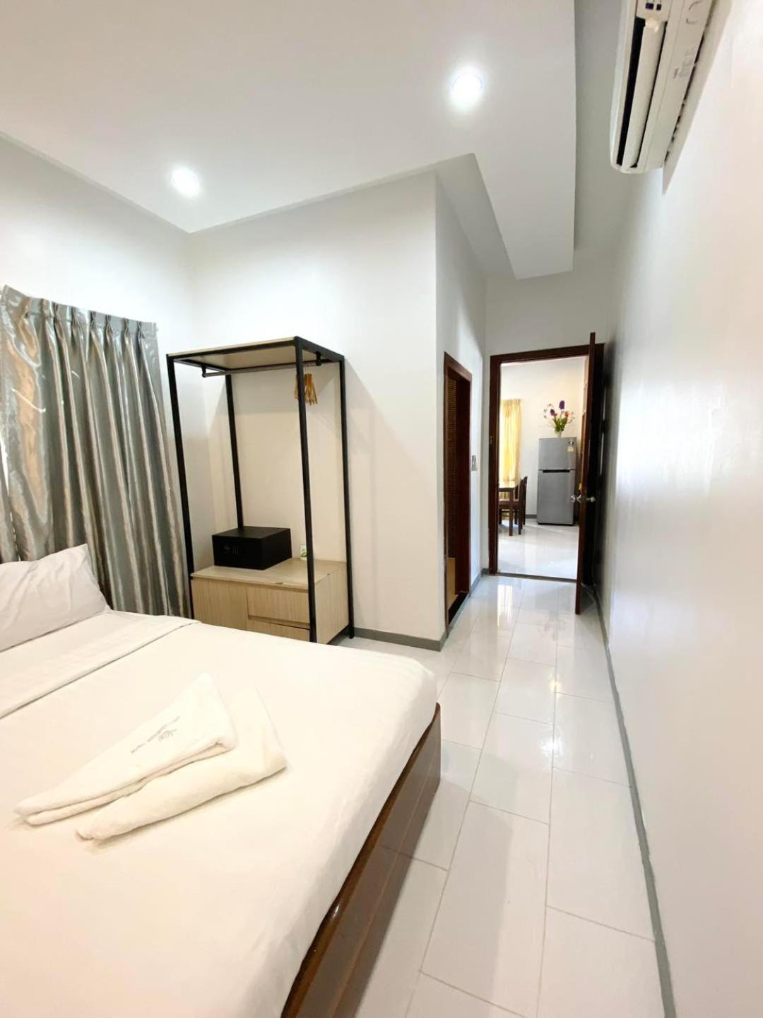 White Residence Hotel & Apartment Phnom Penh Extérieur photo