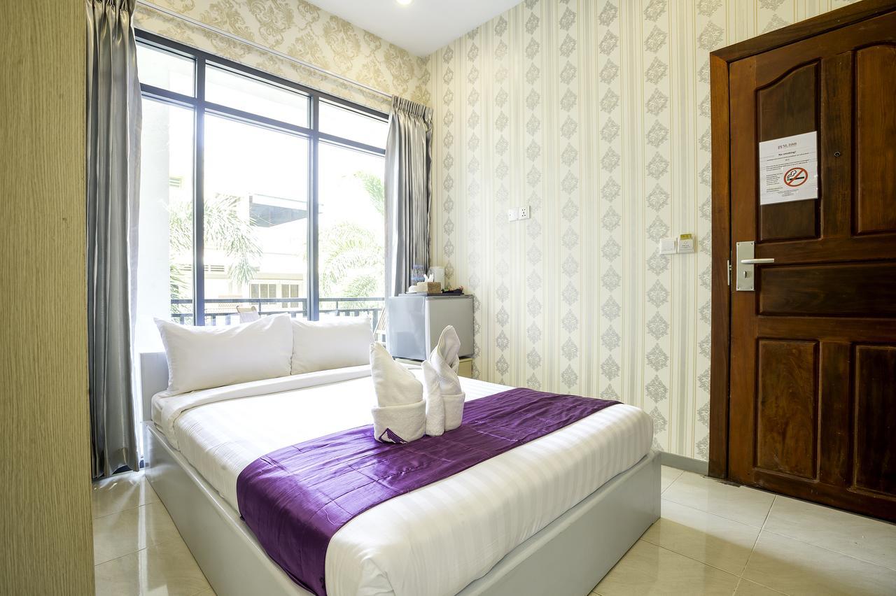 White Residence Hotel & Apartment Phnom Penh Extérieur photo