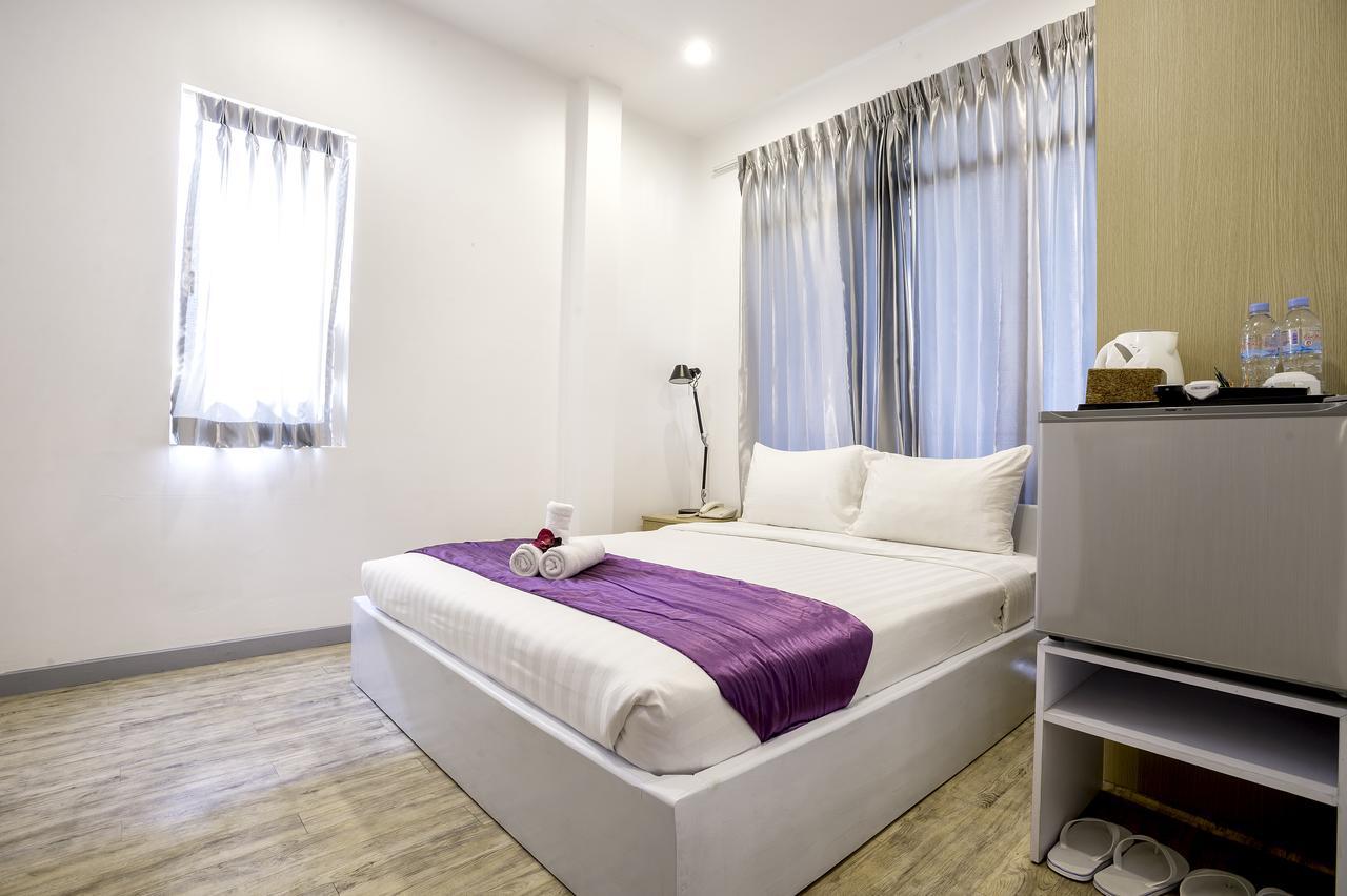 White Residence Hotel & Apartment Phnom Penh Extérieur photo