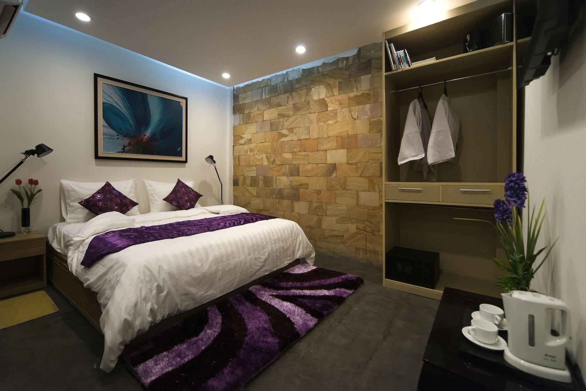 White Residence Hotel & Apartment Phnom Penh Extérieur photo